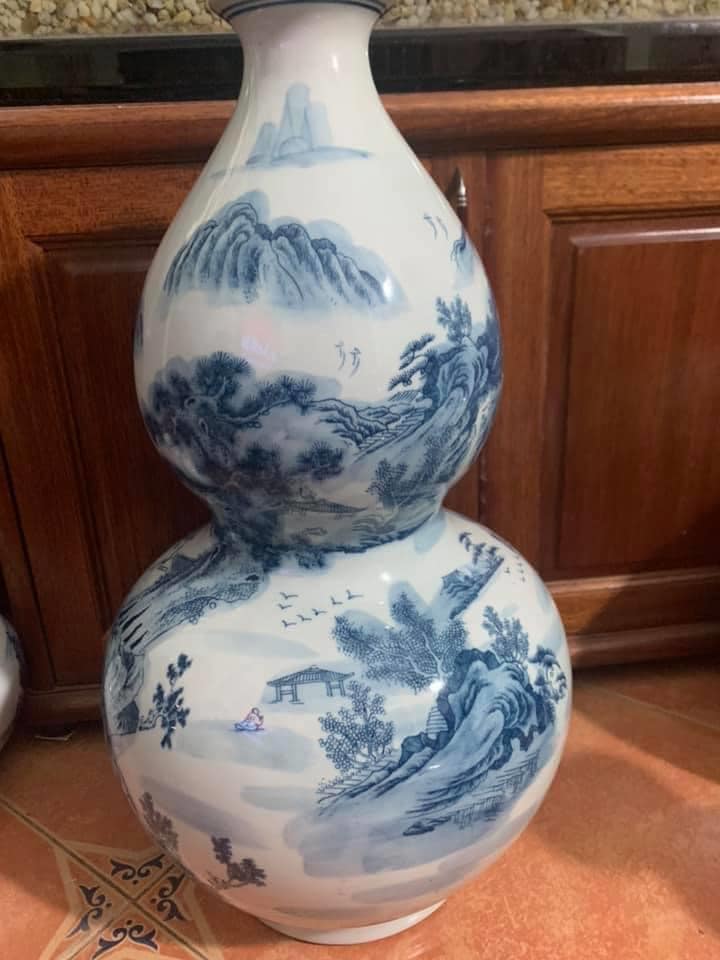 ho-lo-thuy-mac-nhung-ngoi-lang-nho-nam-trong-nui-dep-xao-xuyen